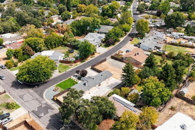 2627 La France Dr, Carmichael, CA 95608