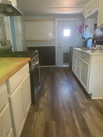 1240 Mahren Ave, Pueblo, CO 81004