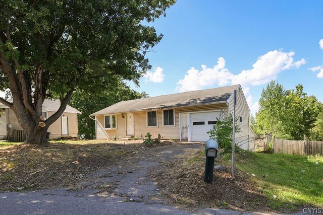 5255 Bear Road, Clay, NY 13212