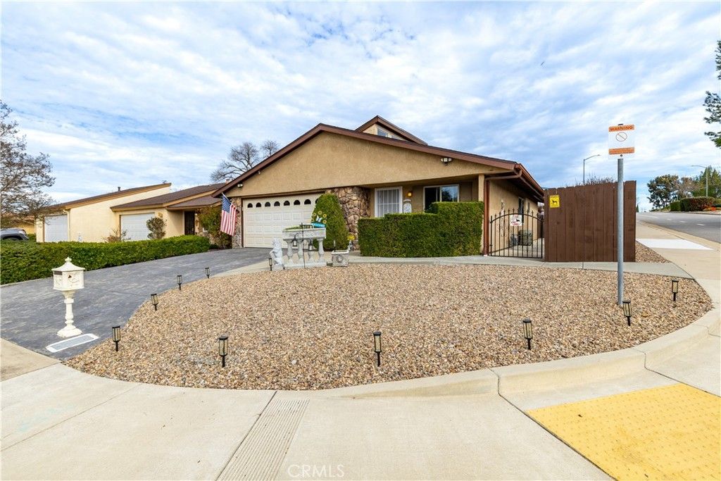 Image 4 of property listing at 1744 Ponderosa, Paso Robles, CA 93446