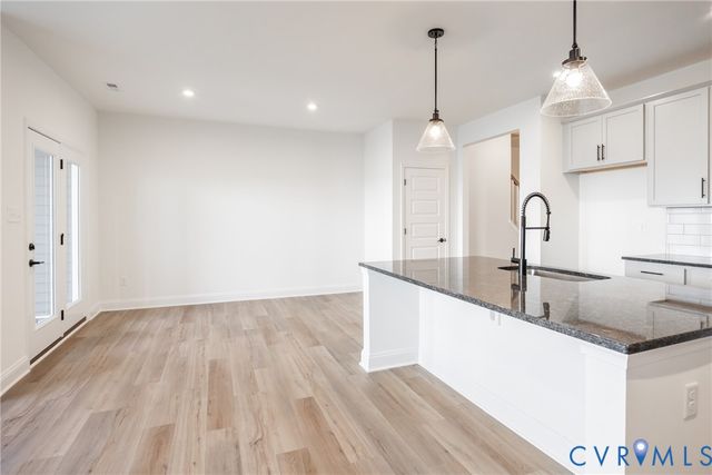 18736 Palisades Cove Trl, Moseley, VA 23120