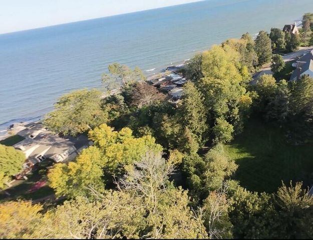 3701 North Bay DRIVE, Racine, WI 53402