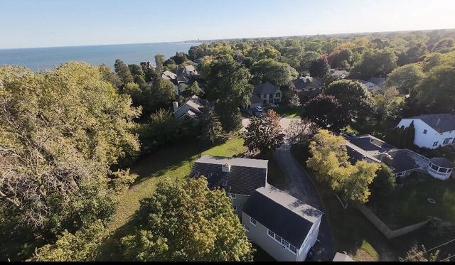 3701 North Bay DRIVE, Racine, WI 53402