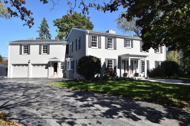 3701 North Bay DRIVE, Racine, WI 53402