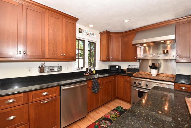 3701 North Bay DRIVE, Racine, WI 53402