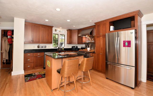 3701 North Bay DRIVE, Racine, WI 53402