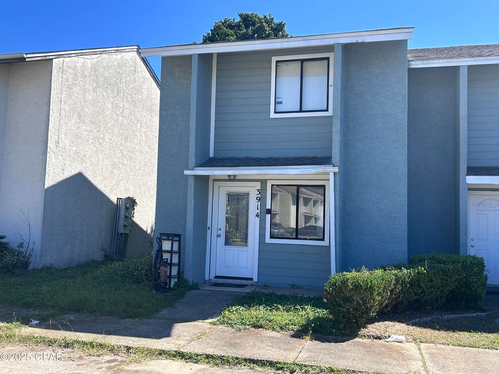 3914 Venetian Circle, Panama City, FL 32405