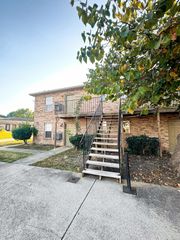 132 Ballygar St Apt C, Clarksville, TN 37043