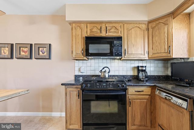 630 ARTWOOD DR, Philadelphia, PA 19115