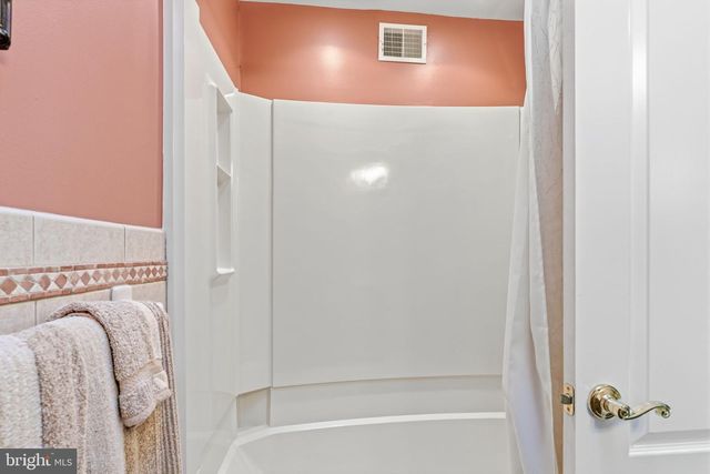 630 ARTWOOD DR, Philadelphia, PA 19115