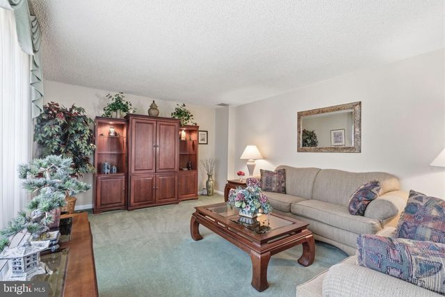 630 ARTWOOD DR, Philadelphia, PA 19115