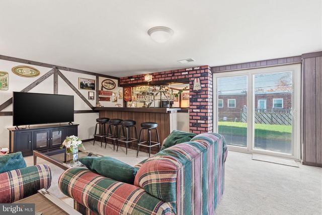 630 ARTWOOD DR, Philadelphia, PA 19115