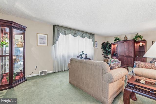 630 ARTWOOD DR, Philadelphia, PA 19115