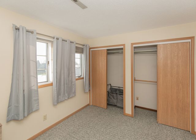 3260 Parkwild Drive 3D, Bettendorf, IA 52722