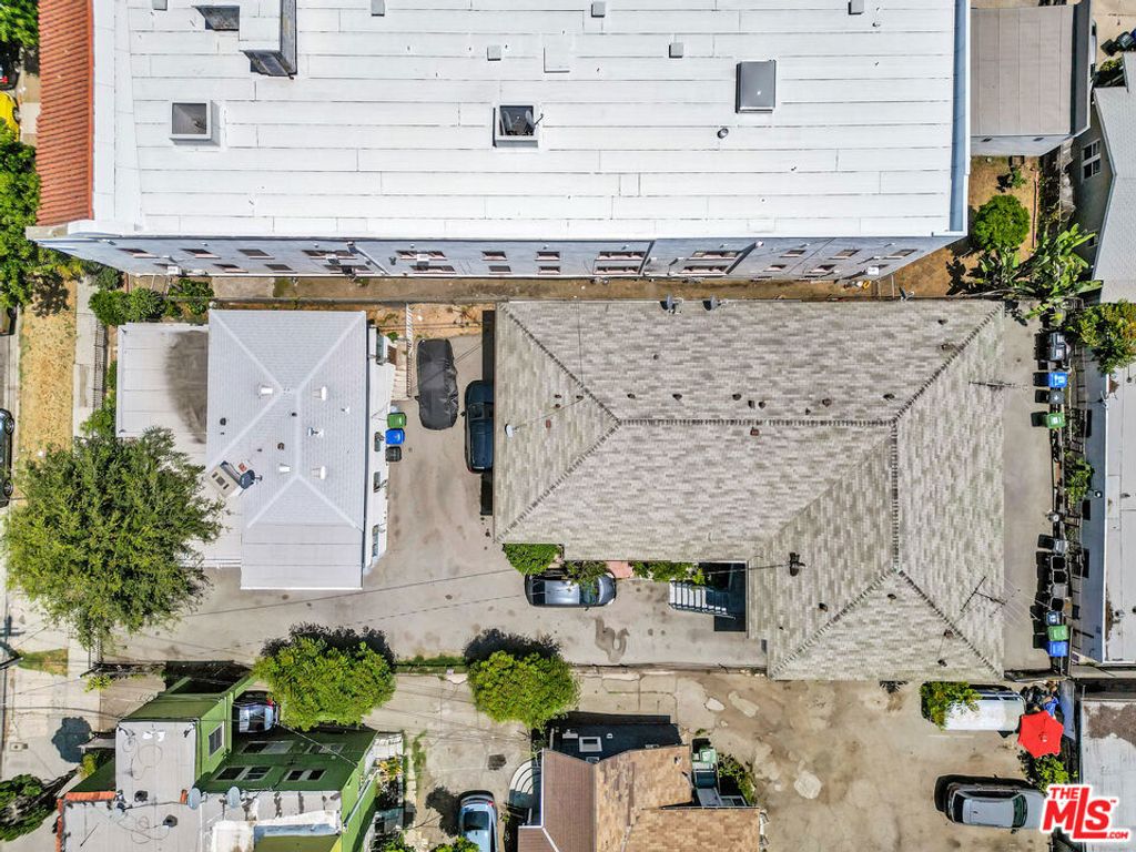 Image 13 of property listing at 4412 Lockwood Avenue, Los Angeles, CA 90029