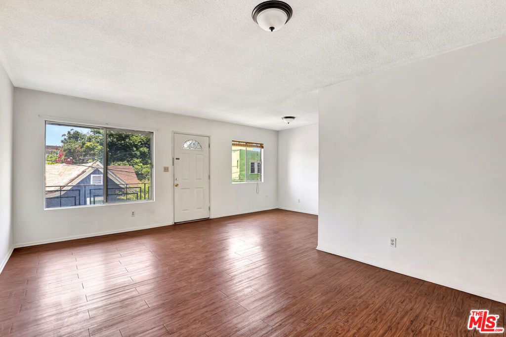 Image 5 of property listing at 4412 Lockwood Avenue, Los Angeles, CA 90029