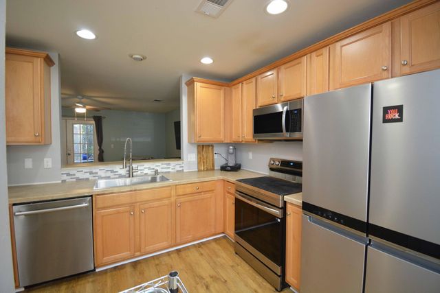 9142 Maple Grove Drive, Summerville, SC 29485