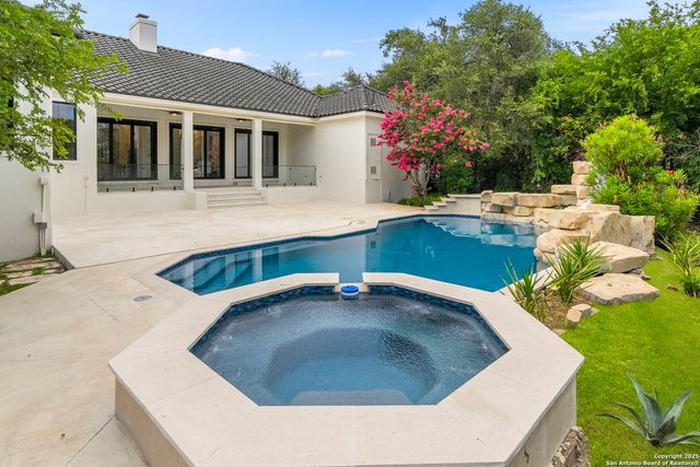 6 Turin Ct, San Antonio, TX 78257