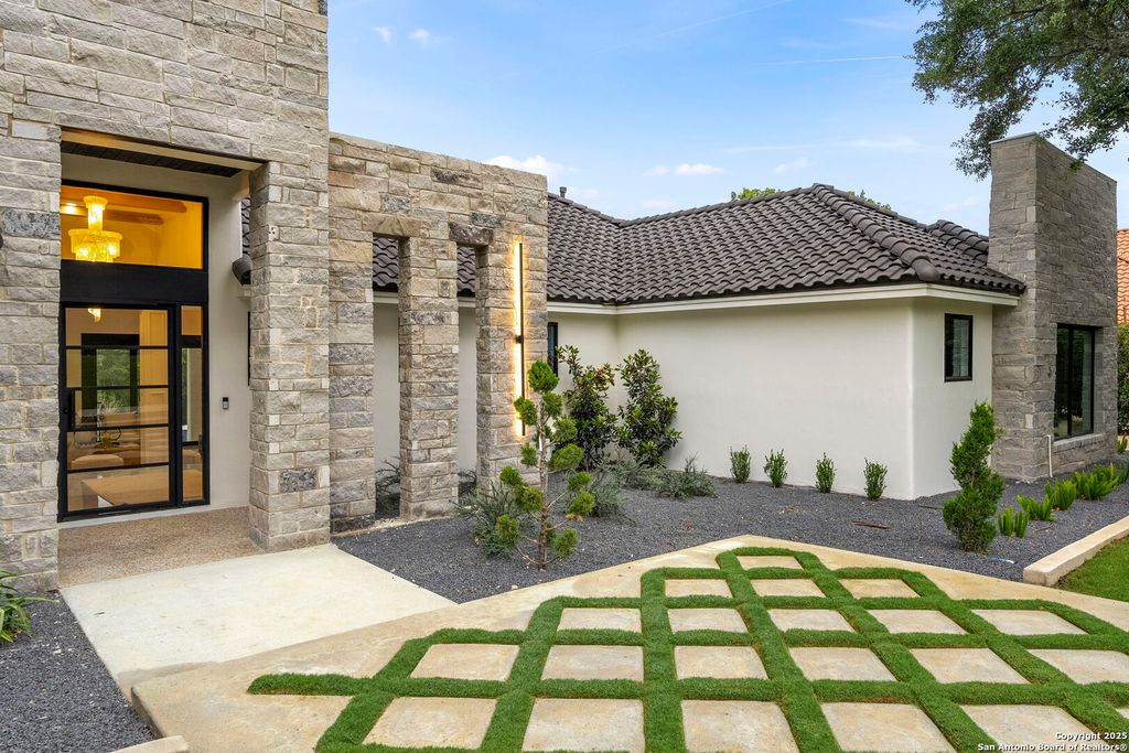 6 Turin Ct, San Antonio, TX 78257