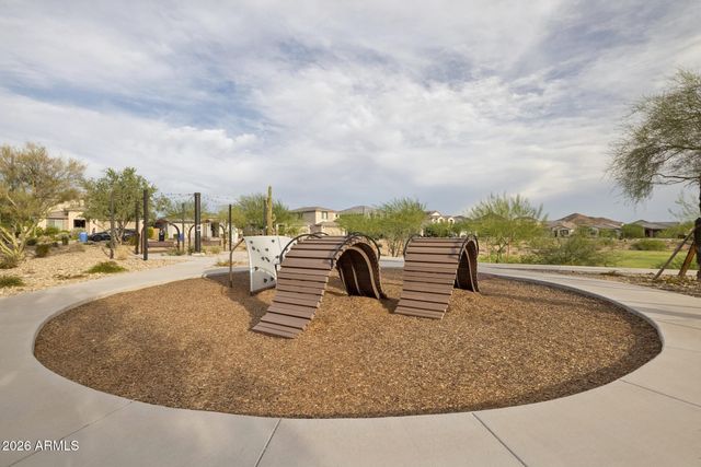 2042 W DESERT FOREST Trail, Phoenix, AZ 85085