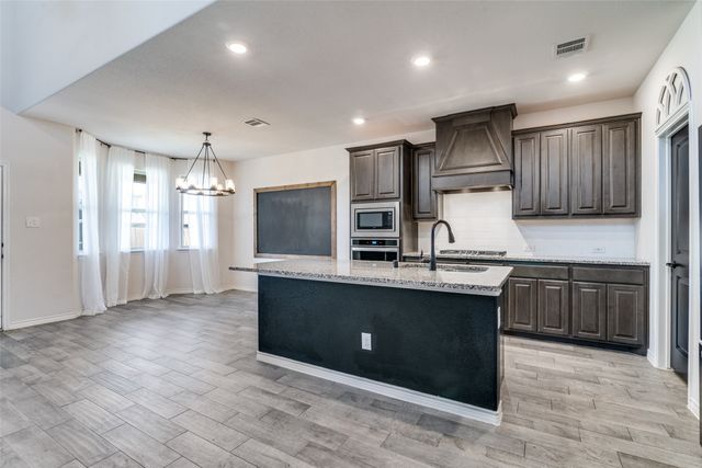 3094 Maverick Drive, Heath, TX 75126