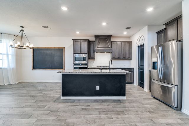 3094 Maverick Drive, Heath, TX 75126