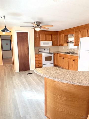 107 Axle Drive, Mission, TX 78574