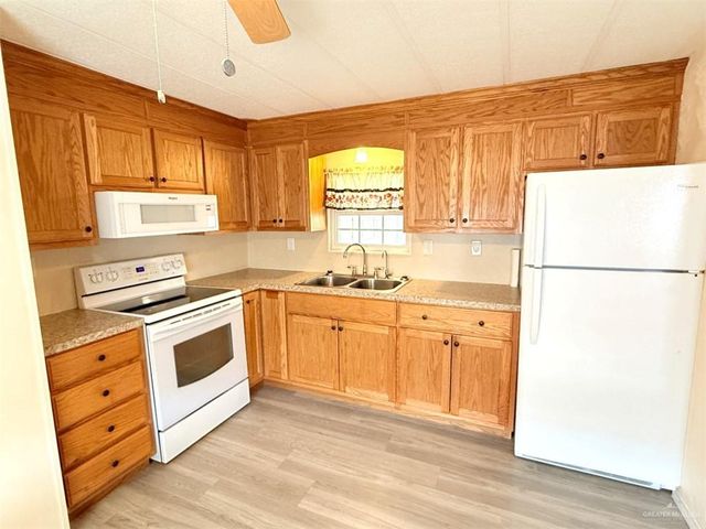 107 Axle Drive, Mission, TX 78574