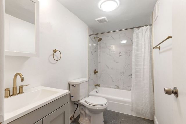 36 Pleasant Drive 42, Stoughton, MA 02072