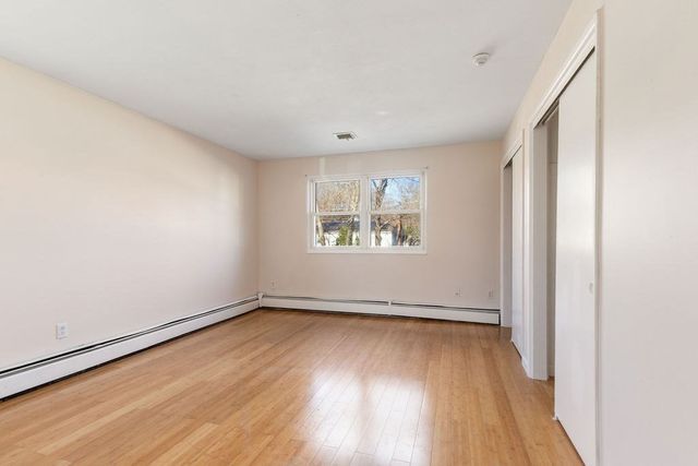 36 Pleasant Drive 42, Stoughton, MA 02072