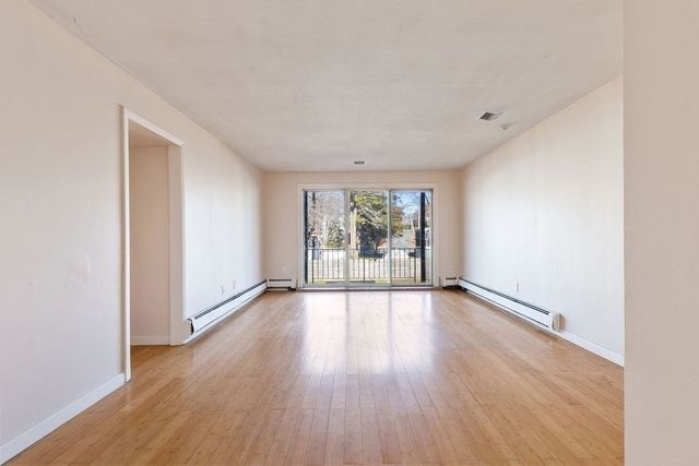 36 Pleasant Drive 42, Stoughton, MA 02072