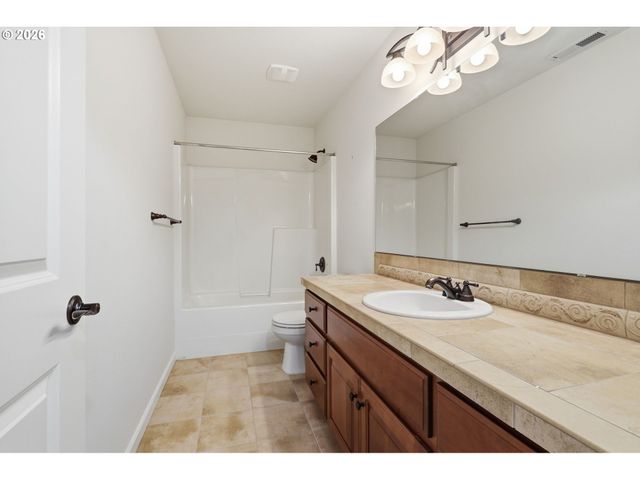 4672 Z St, Washougal, WA 98671