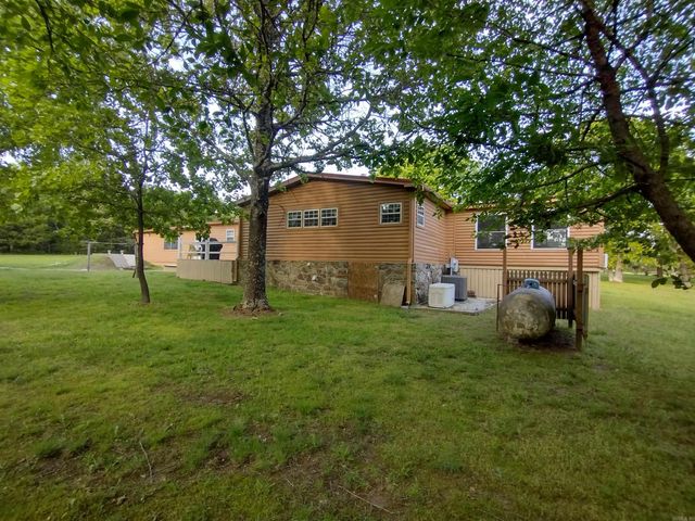 227 Lord LN, Mountain View, AR 72560