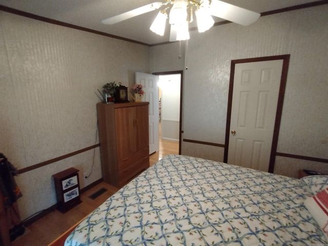 227 Lord LN, Mountain View, AR 72560