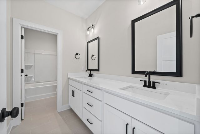 1148 Archibald Dr, Clarksville, TN 37040