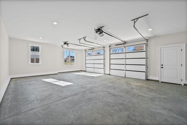 1148 Archibald Dr, Clarksville, TN 37040