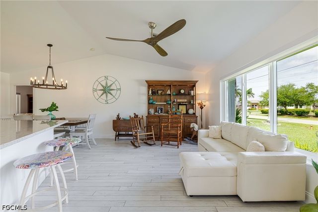 3504 SW 6th ST, Cape Coral, FL 33991