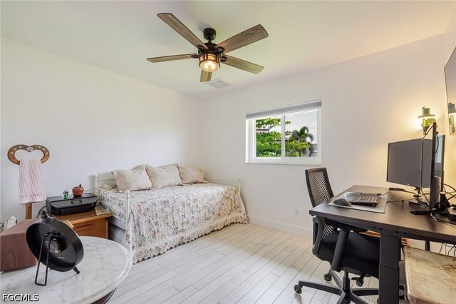 3504 SW 6th ST, Cape Coral, FL 33991