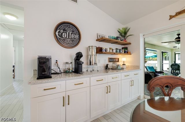 3504 SW 6th ST, Cape Coral, FL 33991