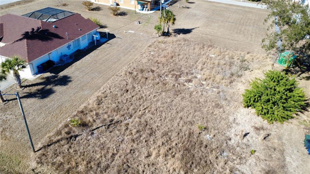 Image 5 of property listing at LORANZA AVENUE, North Port, FL 34287