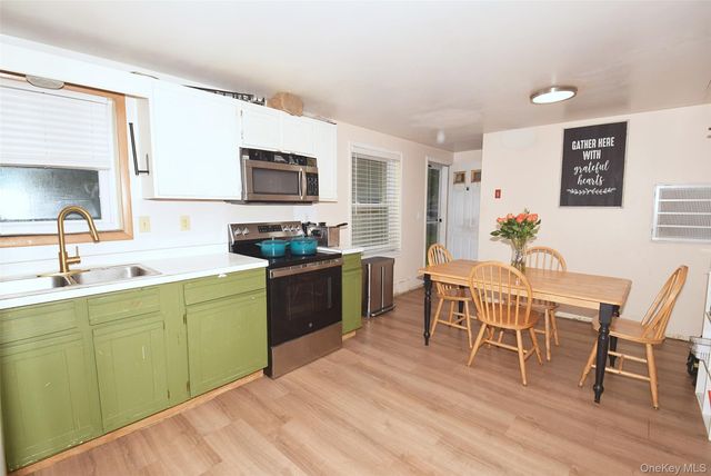 35 S 20th Street, Wyandanch, NY 11798