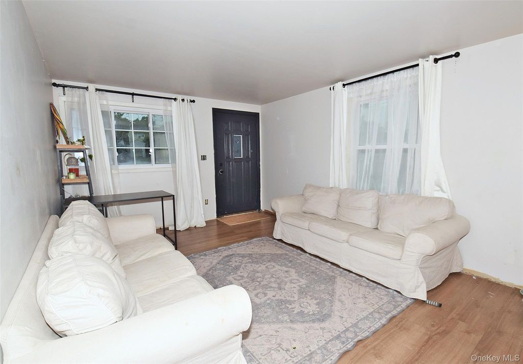 35 S 20th Street, Wyandanch, NY 11798 — photo 4