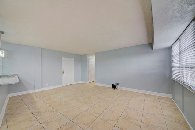 3315 58TH AVENUE S 306, St Petersburg, FL 33712