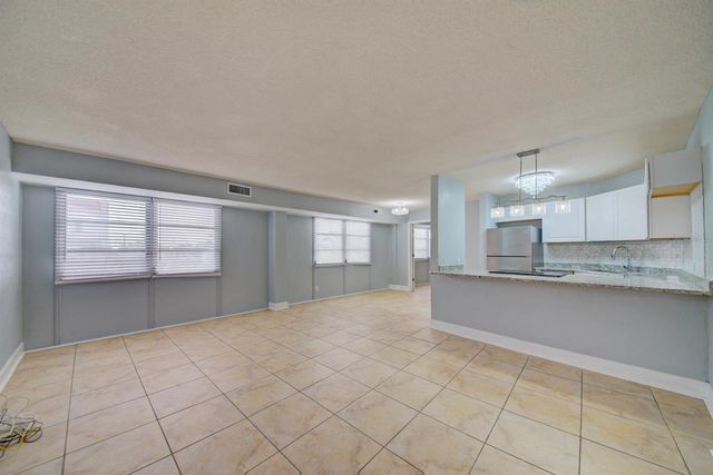 3315 58TH AVENUE S 306, St Petersburg, FL 33712