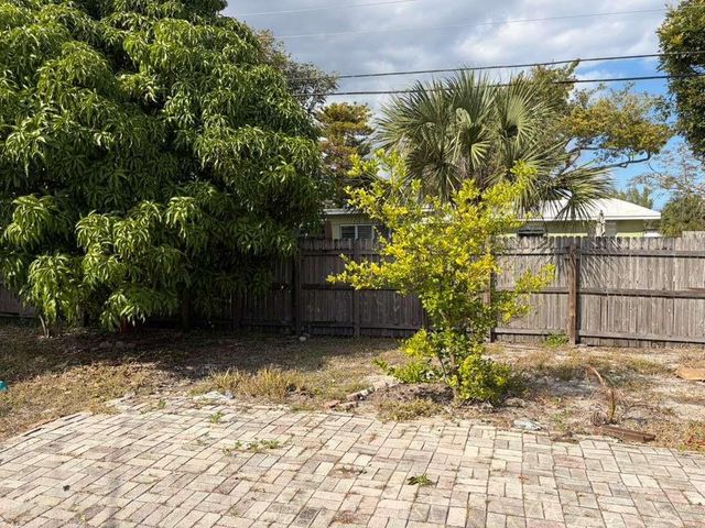 1563 NE 51st Street, Pompano Beach, FL 33064