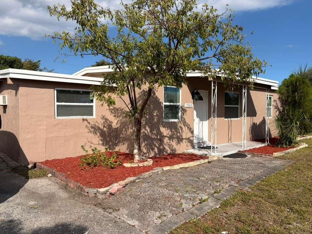 1563 NE 51st Street, Pompano Beach, FL 33064