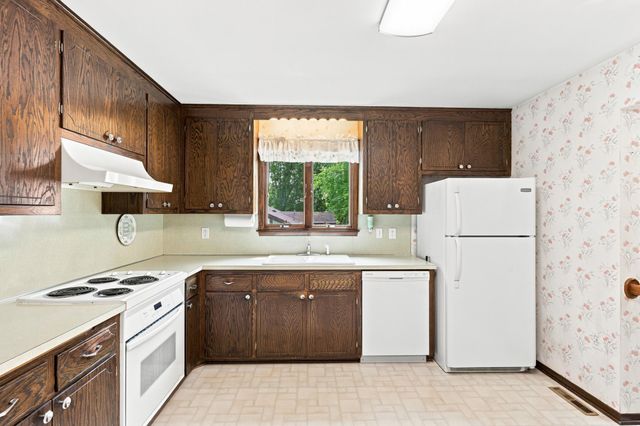 4275 Pilot Knob Road, Eagan, MN 55122