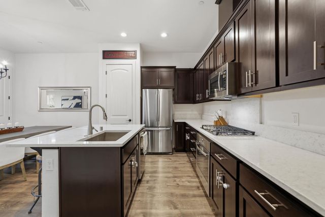 4466 Natomas Central Dr, Sacramento, CA 95834