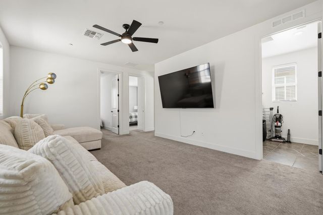 4466 Natomas Central Dr, Sacramento, CA 95834