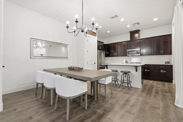 4466 Natomas Central Dr, Sacramento, CA 95834